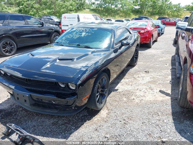 Dodge Challenger Sxt 2018 2C3CDZAG7JH296878 Image 2