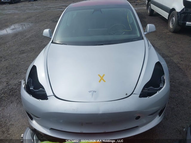 12574402 :رقم المزاد ، 5YJ3E1EA9JF027531 vin ، 2018 Tesla Model 3 Long Range/mid Range مزاد بيع
