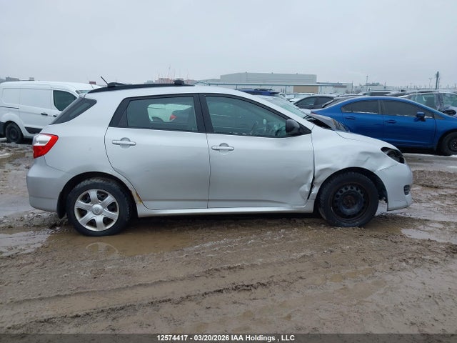 12574417 :رقم المزاد ، 2T1KU4EE6AC211753 vin ، 2010 Toyota Matrix مزاد بيع