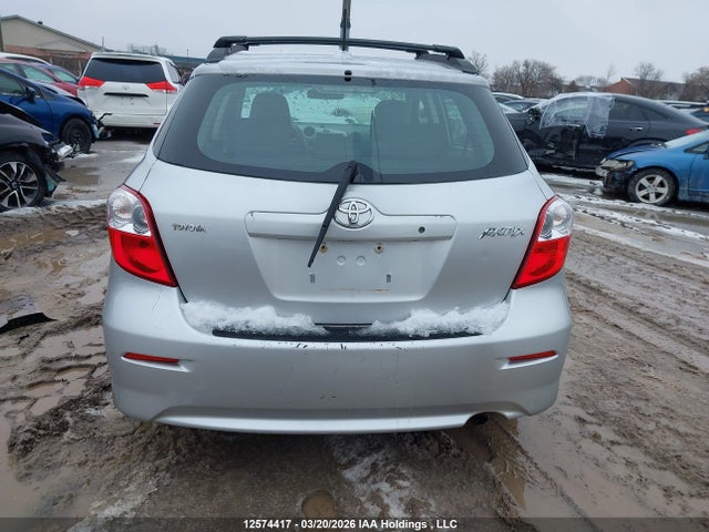 12574417 :رقم المزاد ، 2T1KU4EE6AC211753 vin ، 2010 Toyota Matrix مزاد بيع