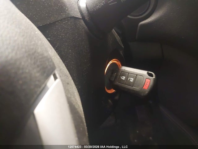 JA4AJUAU7PU601123 Mitsubishi RVR ES