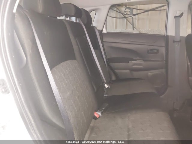 JA4AJUAU7PU601123 Mitsubishi RVR ES