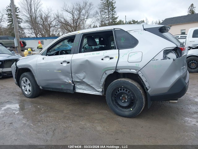 12574438 :رقم المزاد ، 2T3B1RFV2NC302388 vin ، 2022 Toyota Rav4 Le مزاد بيع