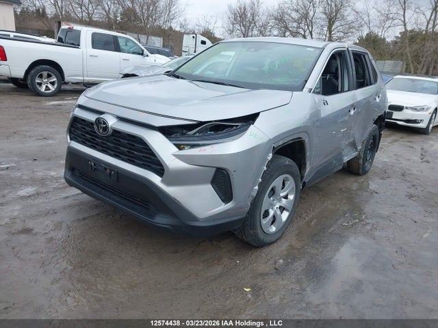12574438 :رقم المزاد ، 2T3B1RFV2NC302388 vin ، 2022 Toyota Rav4 Le مزاد بيع