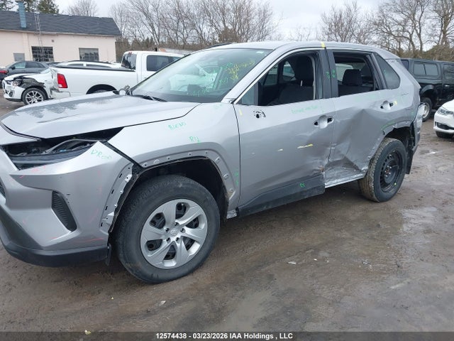 12574438 :رقم المزاد ، 2T3B1RFV2NC302388 vin ، 2022 Toyota Rav4 Le مزاد بيع