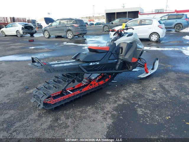 2BPSTGME8MV000040 Skidoo Skidoo