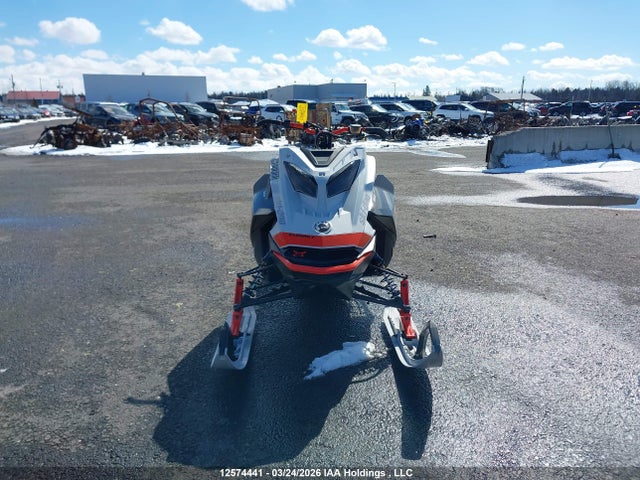 2BPSTGME8MV000040 Skidoo Skidoo