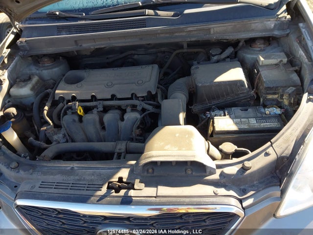 12574485 :رقم المزاد ، KNAHH8C81B7348599 vin ، 2011 Kia Rondo مزاد بيع