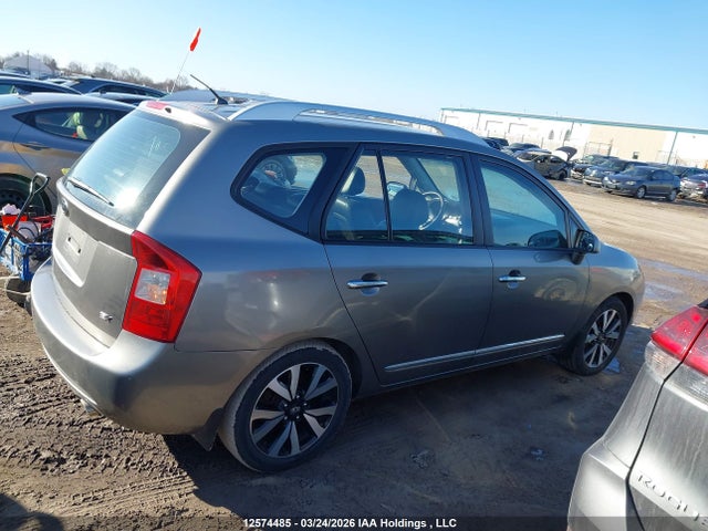 12574485 :رقم المزاد ، KNAHH8C81B7348599 vin ، 2011 Kia Rondo مزاد بيع