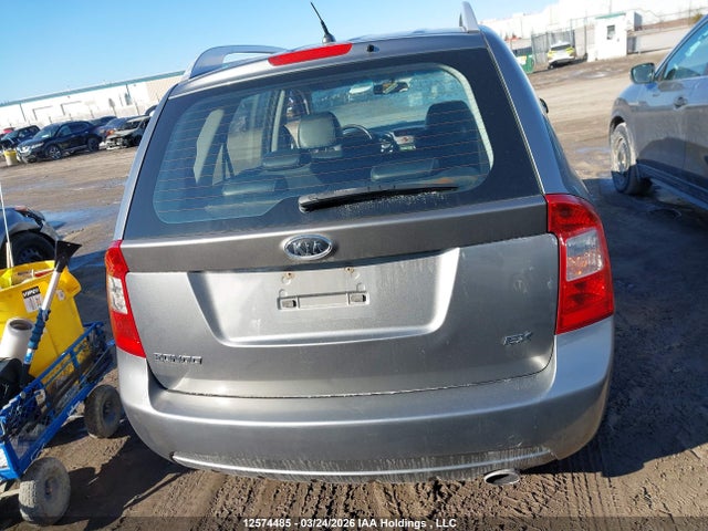 12574485 :رقم المزاد ، KNAHH8C81B7348599 vin ، 2011 Kia Rondo مزاد بيع