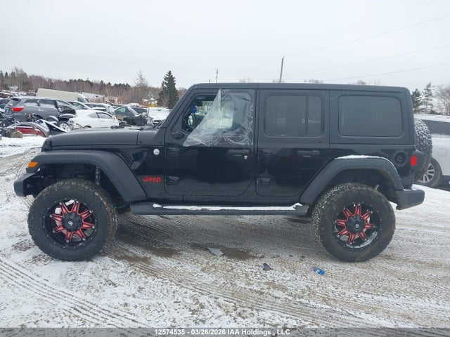1C4HJXDG8KW663493 Jeep Wrangler Unlimited Sport