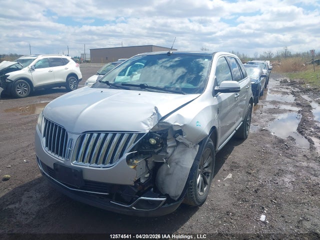 Lincoln MKX 2014 2LMDJ8JK4EBL01891 Image 2