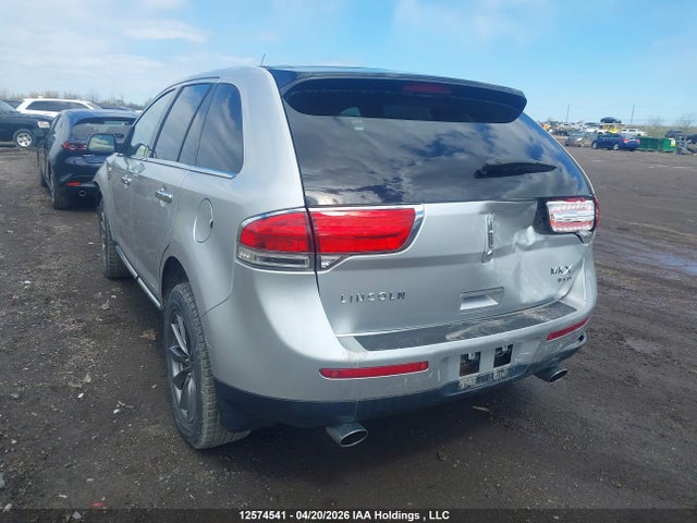 Lincoln MKX 2014 2LMDJ8JK4EBL01891 Image 3