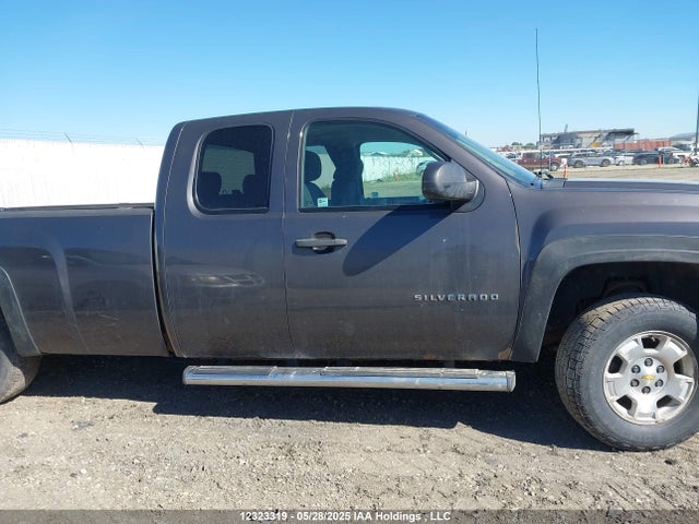 Продаж на аукціоні авто 2011 Chevrolet Silverado 1500 Lt, vin: 1GCRKSE05BZ318412, номер лоту: 12323319