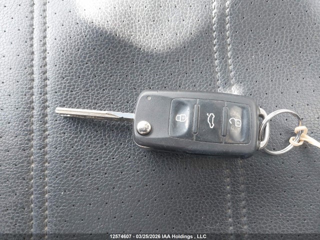 Продажа на аукционе авто 2015 Volkswagen Passat 1.8 Tsi Comfortline, vin: 1VWBS7A30FC092803, номер лота: 12574607