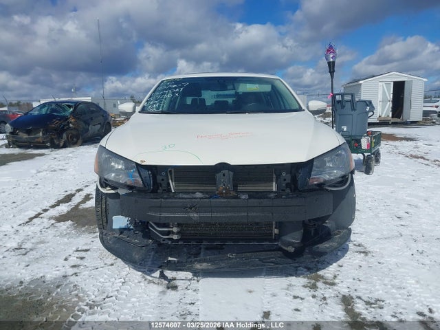 Продажа на аукционе авто 2015 Volkswagen Passat 1.8 Tsi Comfortline, vin: 1VWBS7A30FC092803, номер лота: 12574607