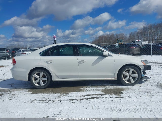 Продажа на аукционе авто 2015 Volkswagen Passat 1.8 Tsi Comfortline, vin: 1VWBS7A30FC092803, номер лота: 12574607