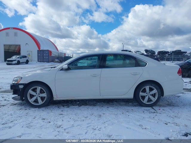 Продажа на аукционе авто 2015 Volkswagen Passat 1.8 Tsi Comfortline, vin: 1VWBS7A30FC092803, номер лота: 12574607