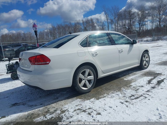 Продажа на аукционе авто 2015 Volkswagen Passat 1.8 Tsi Comfortline, vin: 1VWBS7A30FC092803, номер лота: 12574607