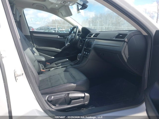 Продажа на аукционе авто 2015 Volkswagen Passat 1.8 Tsi Comfortline, vin: 1VWBS7A30FC092803, номер лота: 12574607