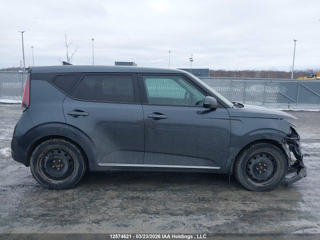 KNDJ33A10P7031853 KIA Soul Ev Limited