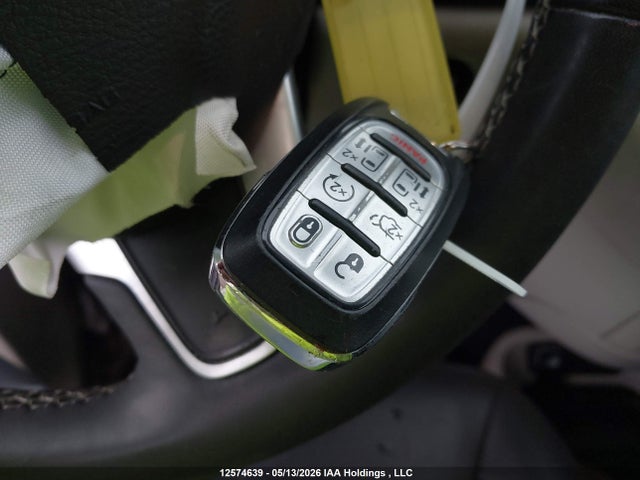 Продажа на аукционе авто 2023 Chrysler Pacifica Touring L, vin: 2C4RC3BG6PR563015, номер лота: 12574639