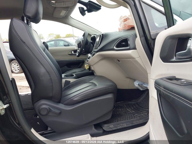Продажа на аукционе авто 2023 Chrysler Pacifica Touring L, vin: 2C4RC3BG6PR563015, номер лота: 12574639