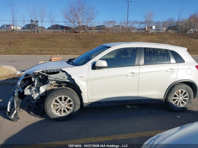 JA4AH3AU5GZ611920 Mitsubishi Rvr Se/es