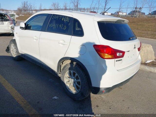 JA4AH3AU5GZ611920 Mitsubishi Rvr Se/es