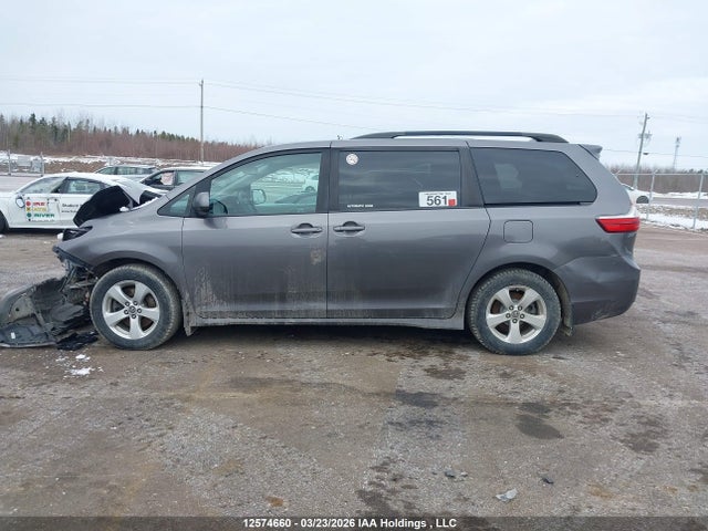 Auction sale of the 2019 Toyota Sienna Le 8-passenger, vin: 5TDKZ3DC4KS019977, lot number: 12574660