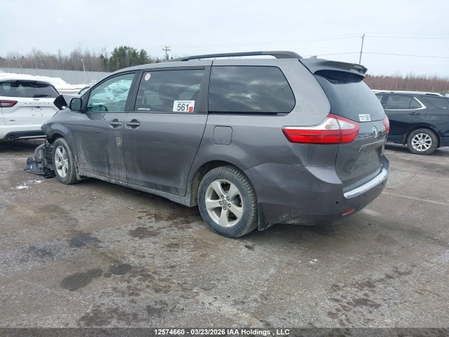 Auction sale of the 2019 Toyota Sienna Le 8-passenger, vin: 5TDKZ3DC4KS019977, lot number: 12574660
