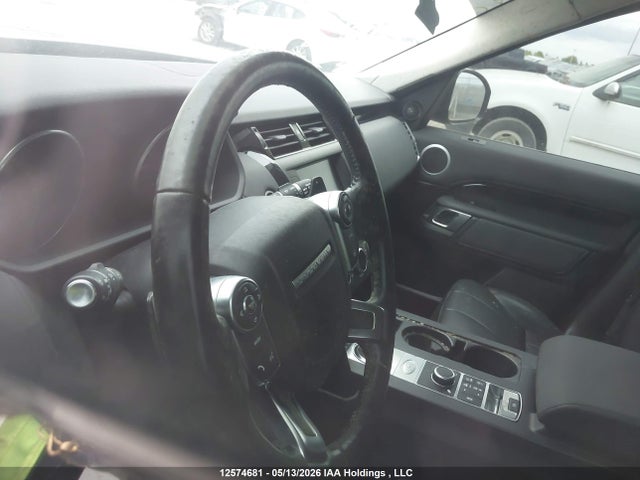 SALRGBBV7HA030523 Land Rover Discovery Se