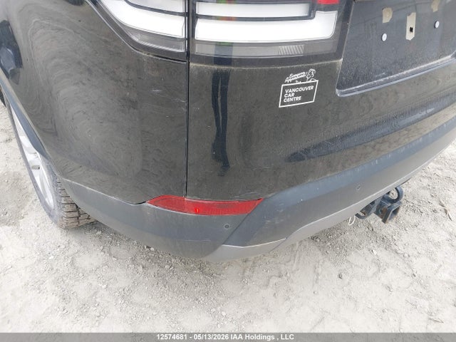 SALRGBBV7HA030523 Land Rover Discovery Se