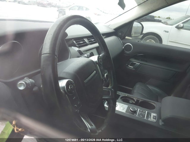 SALRGBBV7HA030523 Land Rover Discovery Se