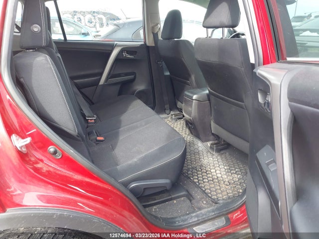 Продажа на аукционе авто 2017 Toyota Rav4 Xle, vin: 2T3RFREV8HW630046, номер лота: 12574694