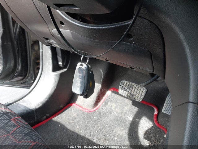 1G1JD6SB7J4132993 Chevrolet SONIC LT