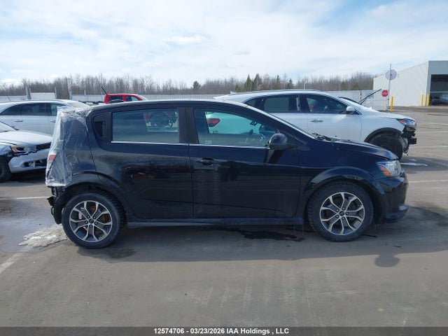 1G1JD6SB7J4132993 Chevrolet SONIC LT