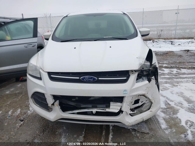 1FMCU0GXXGUA78417 Ford ESCAPE SE