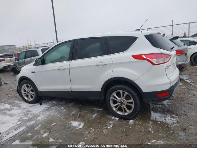 1FMCU0GXXGUA78417 Ford ESCAPE SE