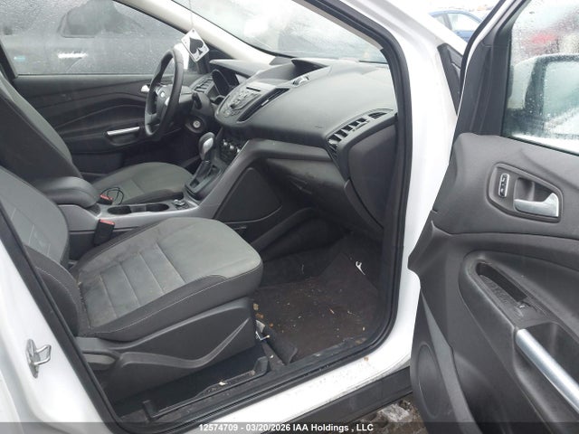 1FMCU0GXXGUA78417 Ford ESCAPE SE
