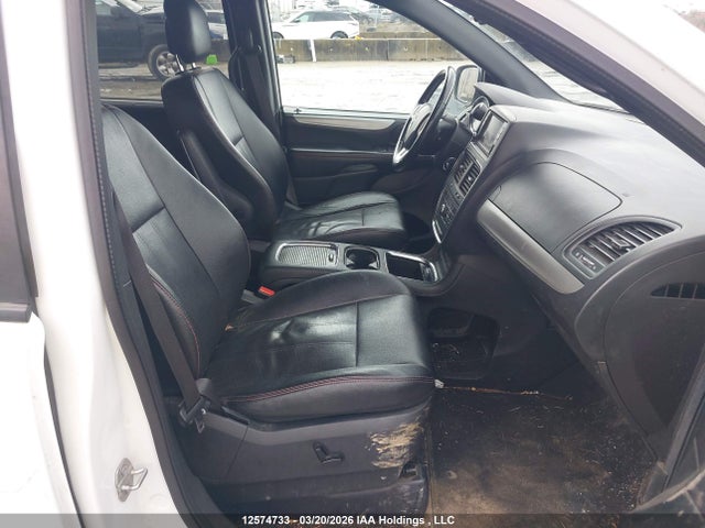 2C4RDGEGXJR179701 Dodge Grand Caravan Gt