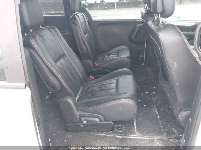 2C4RDGEGXJR179701 Dodge Grand Caravan Gt