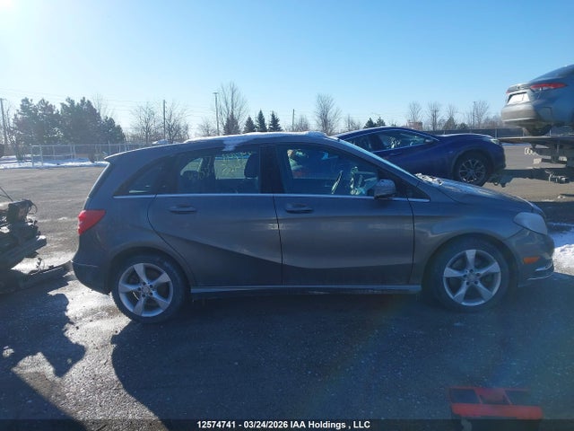 12574741 :رقم المزاد ، WDDMH4EB2DJ157465 vin ، 2013 Mercedes-benz B250 مزاد بيع