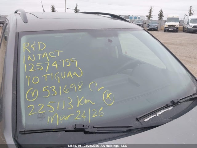 12574759 :رقم المزاد ، WVGBV7AX1AW531698 vin ، 2010 Volkswagen Tiguan Se/sel مزاد بيع