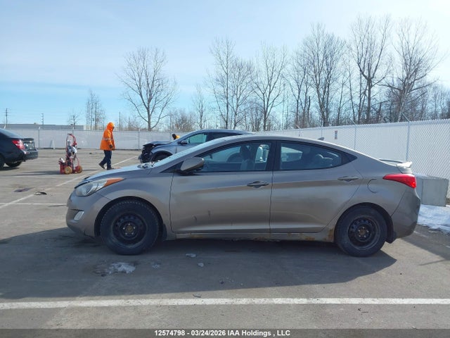 12574798 :رقم المزاد ، 5NPDH4AE0BH030147 vin ، 2011 Hyundai Elantra Gls/limited مزاد بيع