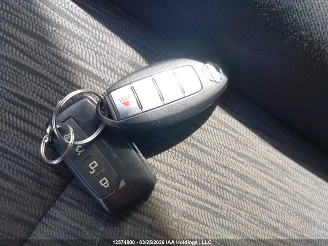 2015 Nissan Sentra 1.8 S/1.8 Sl/1.8 Sr/1.8 Sv მანქანა იყიდება აუქციონზე, vin: 3N1AB7AP0FL666938, აუქციონის ნომერი: 12574800