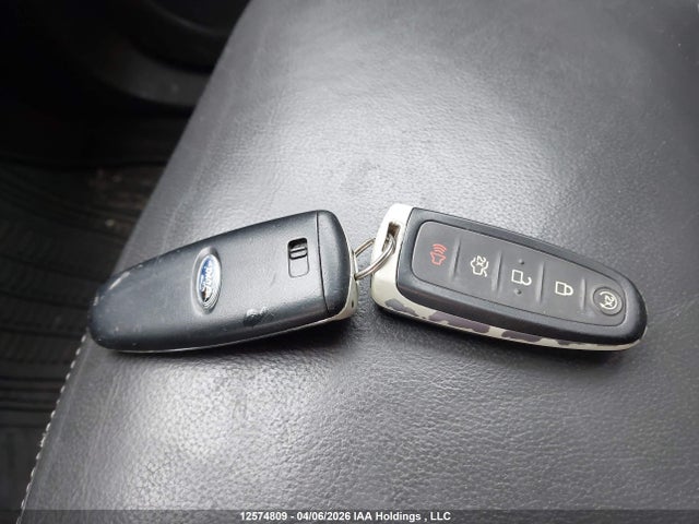 1FMCU9J9XFUA00345 Ford Escape Titanium