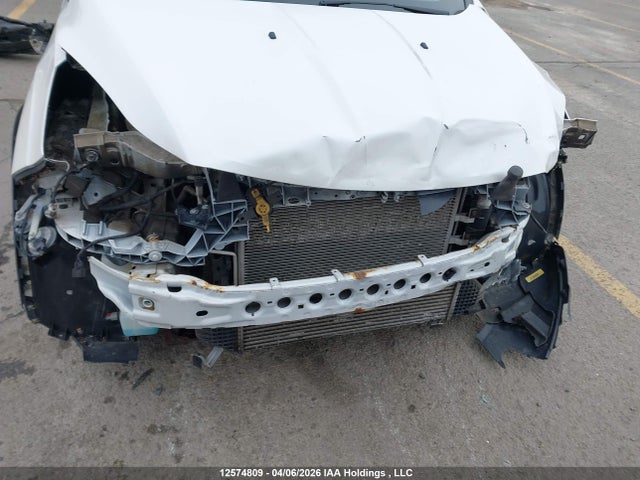 1FMCU9J9XFUA00345 Ford Escape Titanium