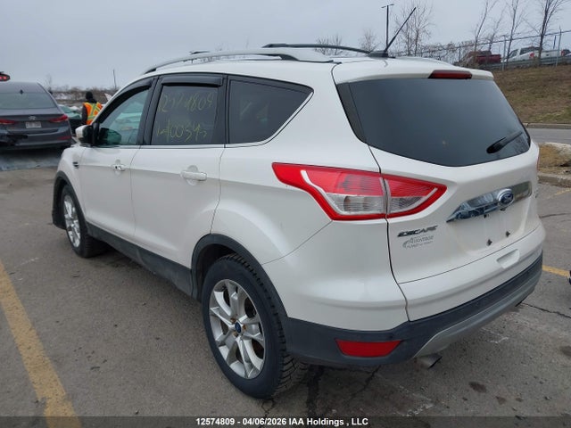 1FMCU9J9XFUA00345 Ford Escape Titanium