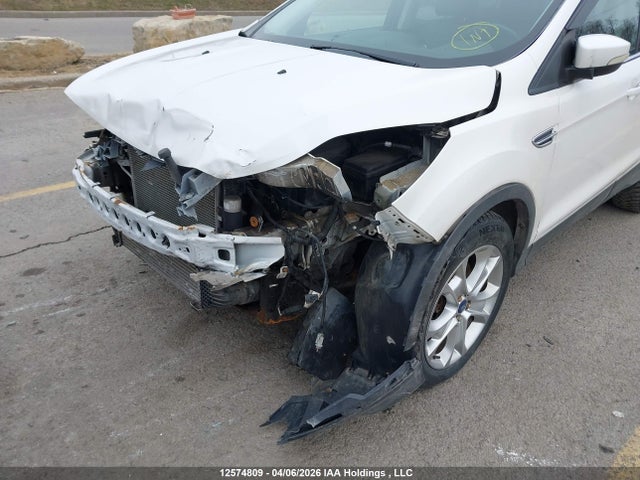 1FMCU9J9XFUA00345 Ford Escape Titanium